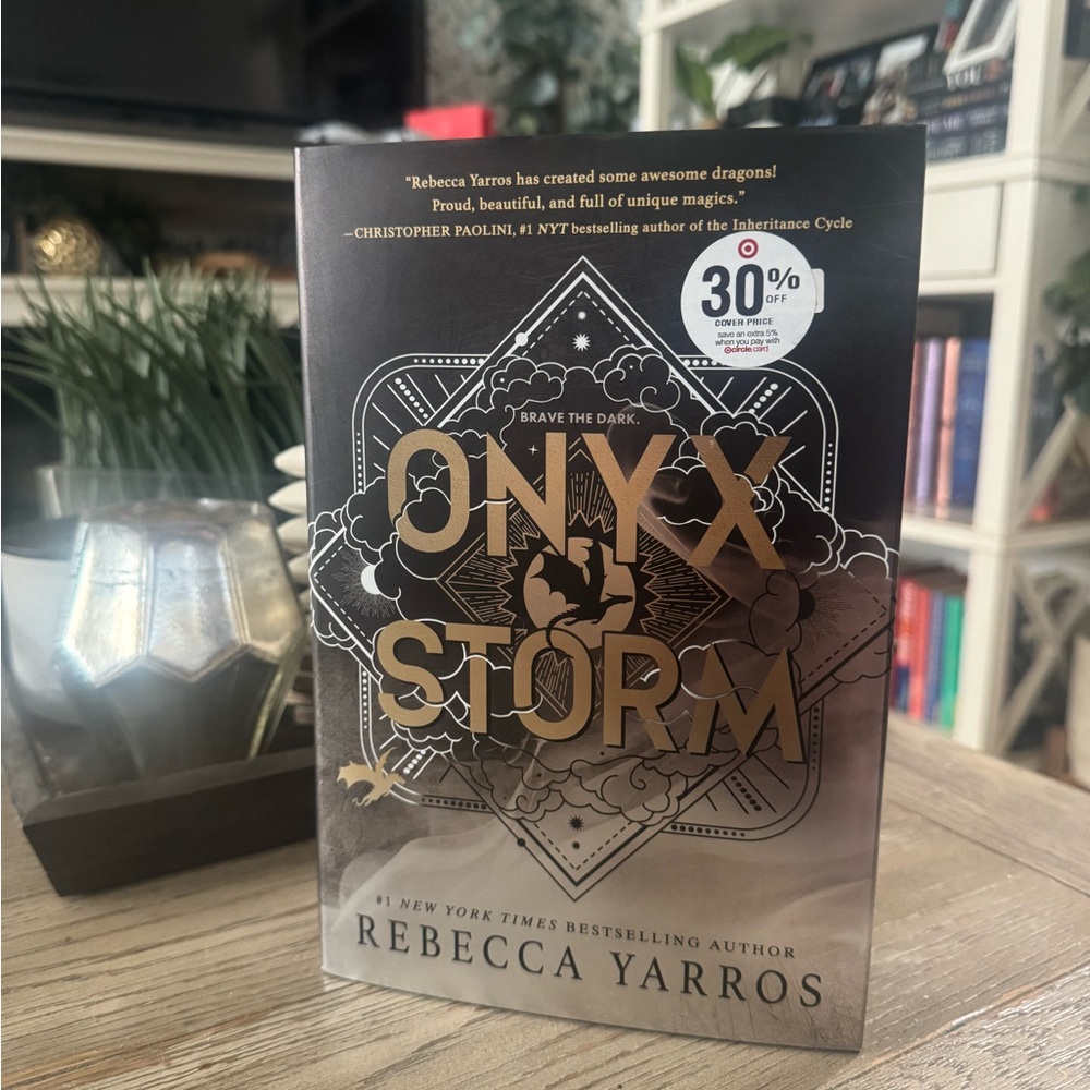 Onyx Storm by Rebecca Yarros Book